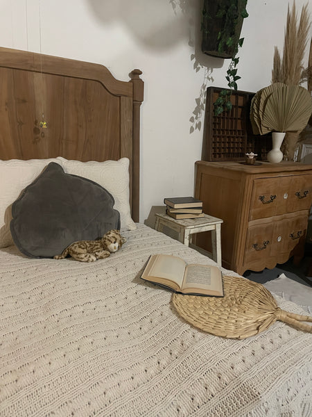Tête de lit en noyer