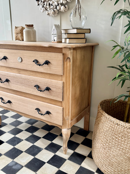Commode