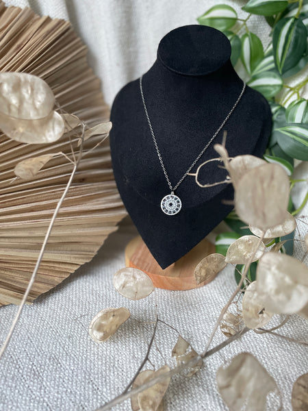 Collier roue d'astrologie