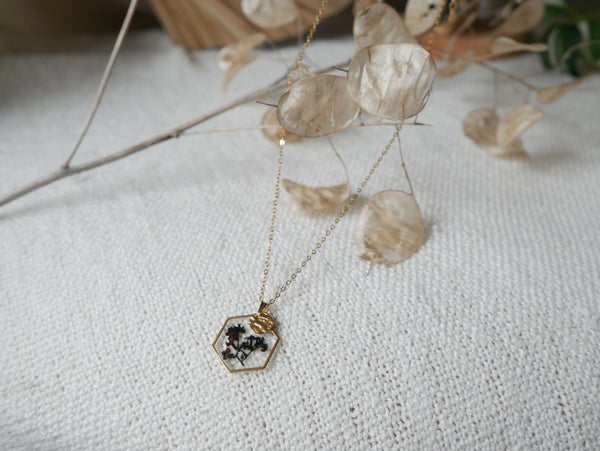 Collier hexagonal Botanica