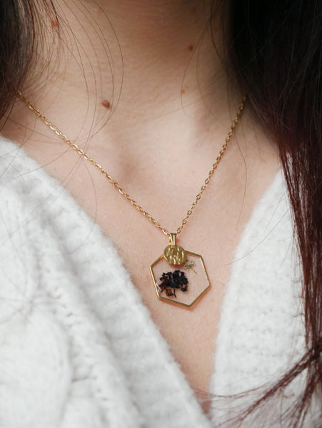Collier hexagonal Fleurette