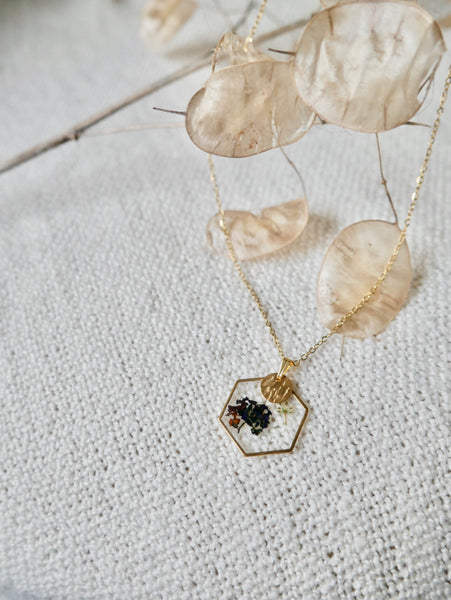 Collier hexagonal Fleurette