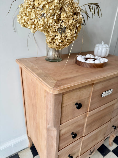 Commode Cottage