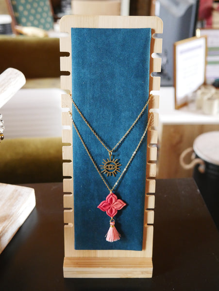 Collier losange pomponné