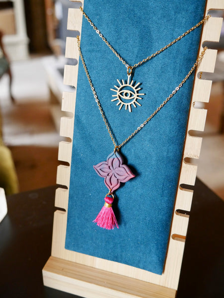 Collier losange pomponné