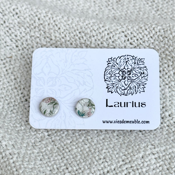 Puces d'oreille Flora