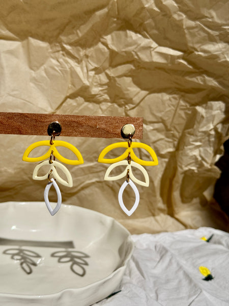 Pendants silhouettes de feuilles