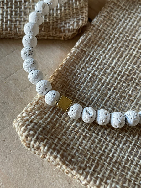 Bracelet pierre de lave blanche