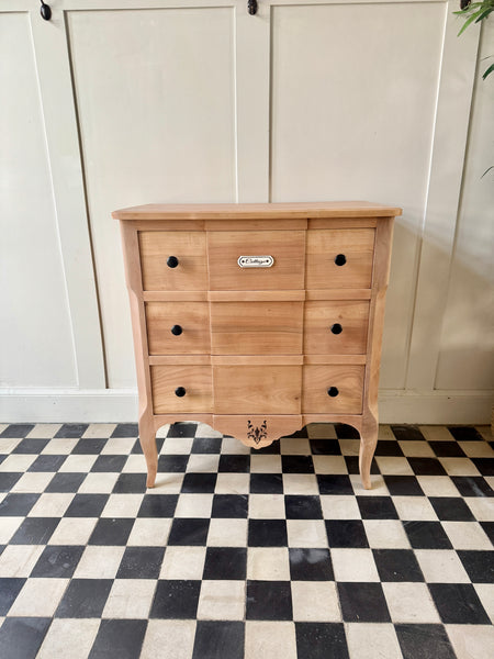 Commode Cottage