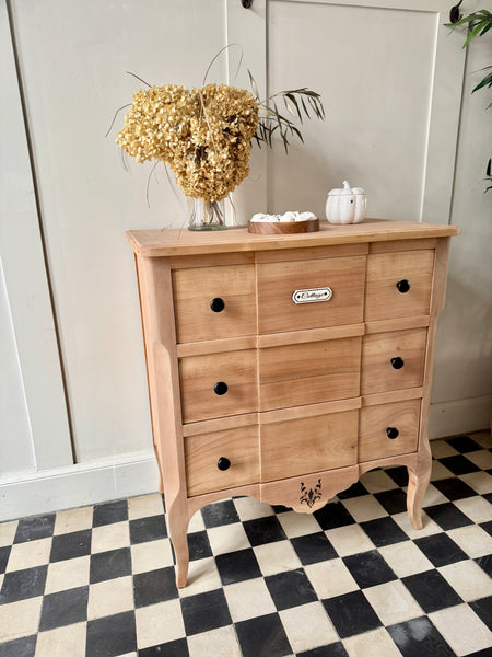 Commode Cottage