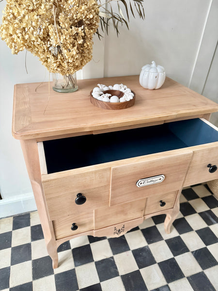 Commode Cottage